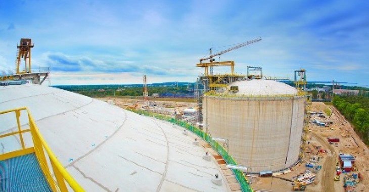 Nie widać końca budowy terminalu LNG w Świnoujściu