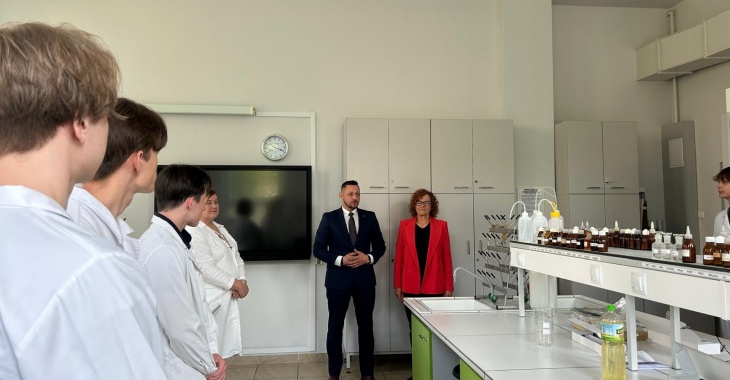 Nitro-Chem wspiera edukację chemiczną Nitro-Chem wspiera edukację chemiczną
