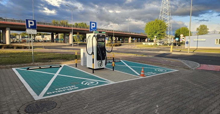 MOYA energia rośnie w siłę –15. stacja ładowania uruchomiona w Poznaniu MOYA energia rośnie w siłę –15. stacja ładowania uruchomiona w Poznaniu