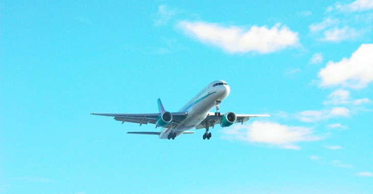 Naukowcy opracowują materiał chroniący samoloty rażone piorunem