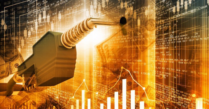 Ceny ropy w USA poniżej 50 USD/b; zapasy surowca spadły, ale produkcja wzrosła