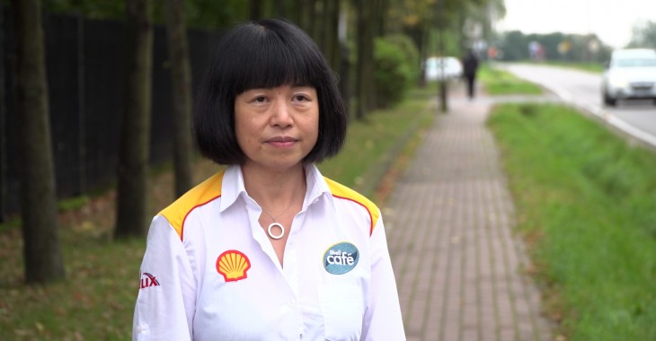 Shell chce mieć największą na świecie sieć ładowarek do aut elektrycznych. Koncern stawia także na LNG